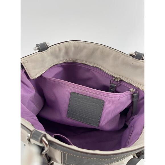 Coach K0960 Medium East West Gallery White Leather Grey Trim Purse - Picture 8 of 9